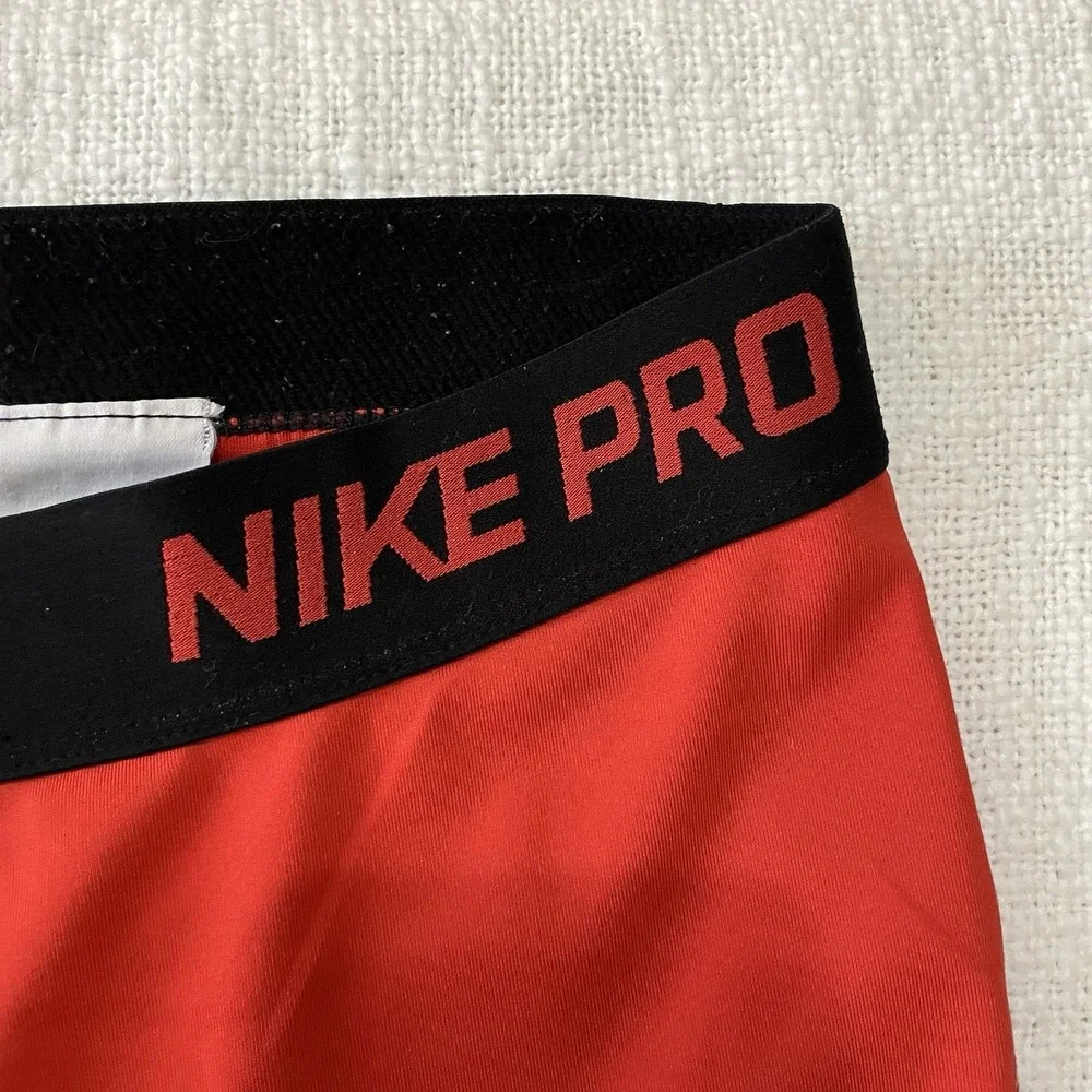 Nike‎ Pro Dri-Fit Women's Red Small Running Pants Cross Training Pants Capri's
